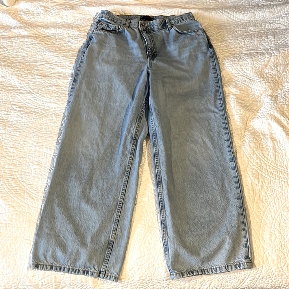 ASOS Design Women’s Wide Leg Jeans Size 32/30 ***MAJOR PRICE DROP***